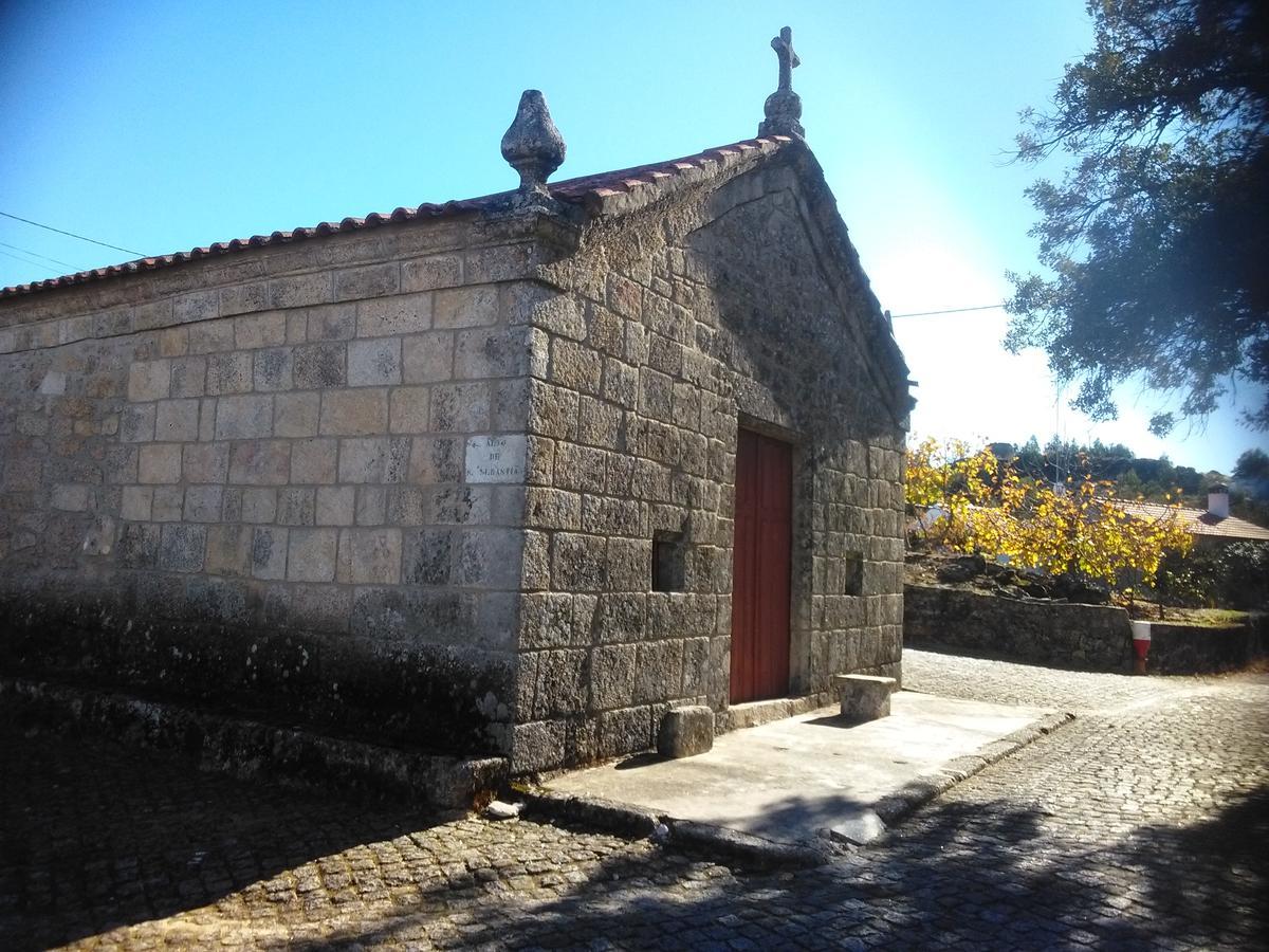 Moradia Familia Escoto Villa Monsanto Exterior photo